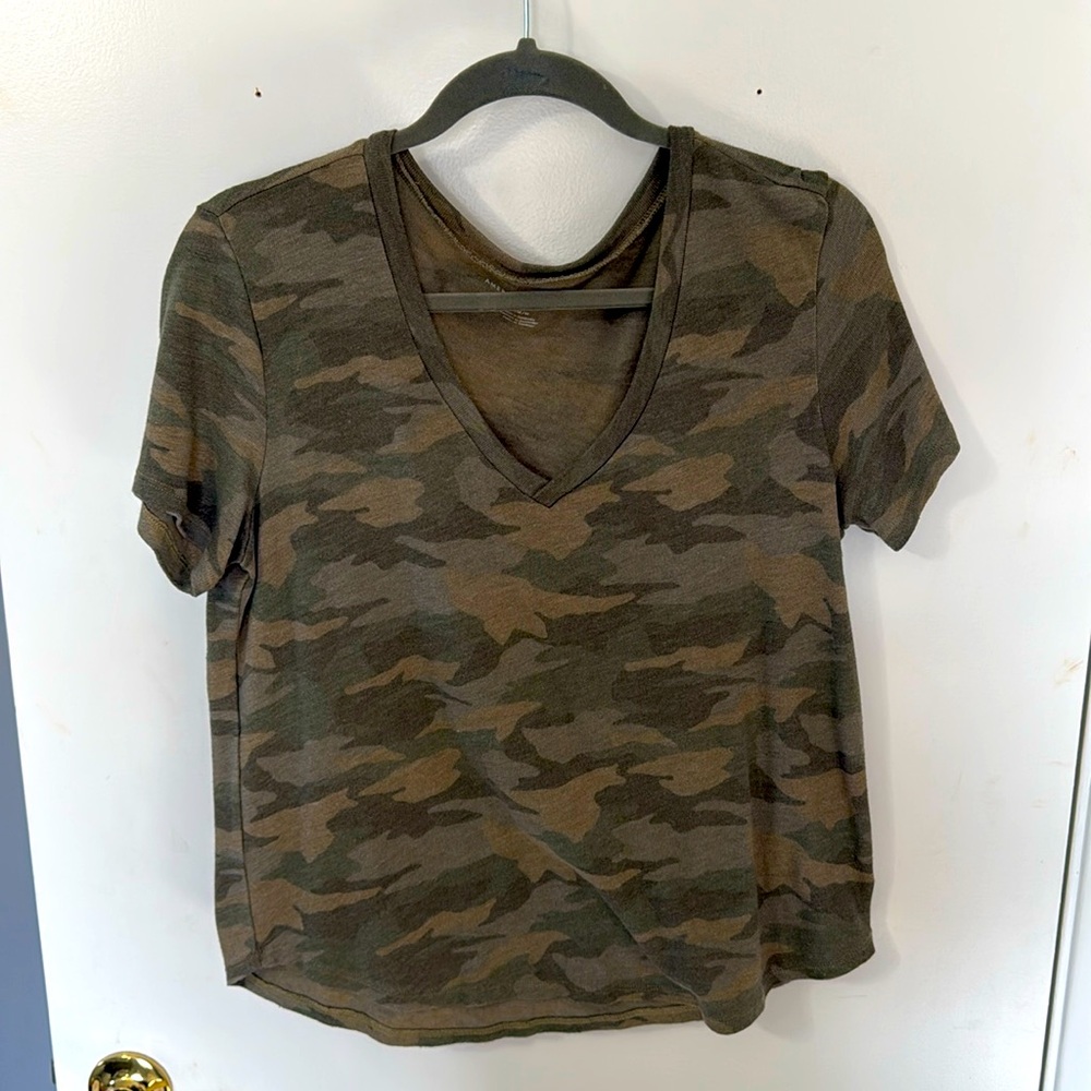 American Eagle 
Medium